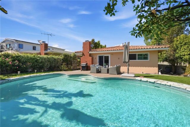 1530 21 St Street, Manhattan Beach, CA 90266