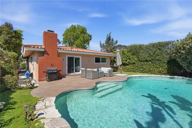 1530 21 St Street, Manhattan Beach, CA 90266