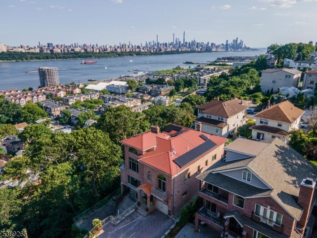 2 Lafayette Ave 2, Cliffside Park Boro, NJ 07010 — photo 2