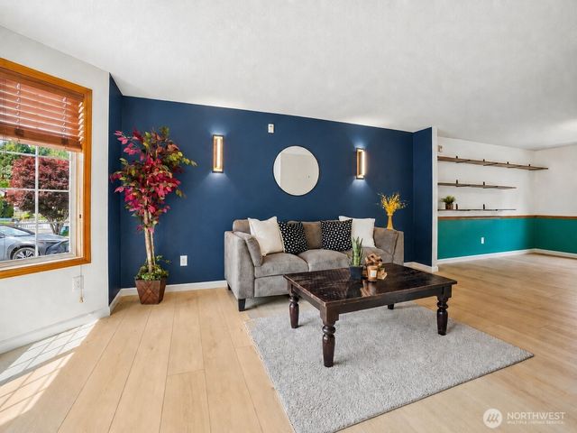 11309 NW 8th Court, Vancouver, WA 98685