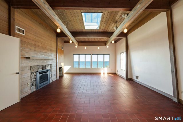 39 Chippechaug Trail, Stonington, CT 06355