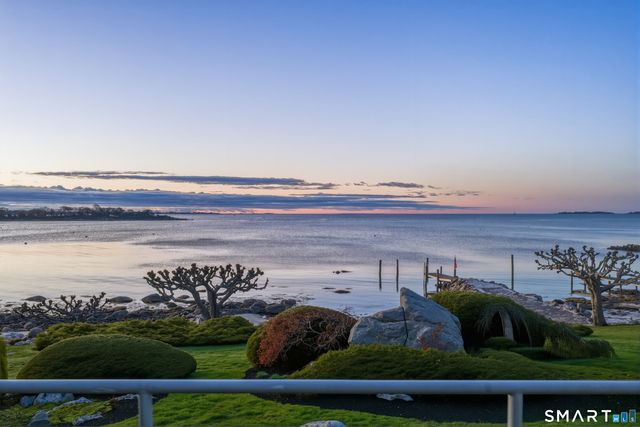 39 Chippechaug Trail, Stonington, CT 06355