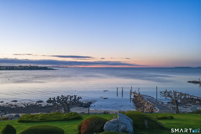 39 Chippechaug Trail, Stonington, CT 06355