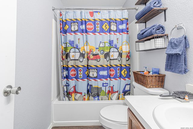 9142 Spruce, San Antonio, TX 78245