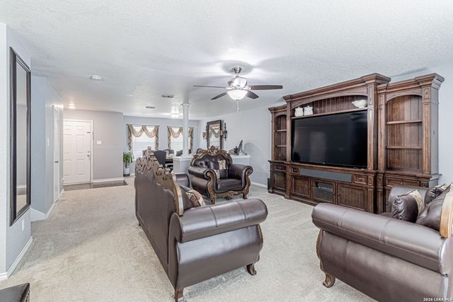 9142 Spruce, San Antonio, TX 78245