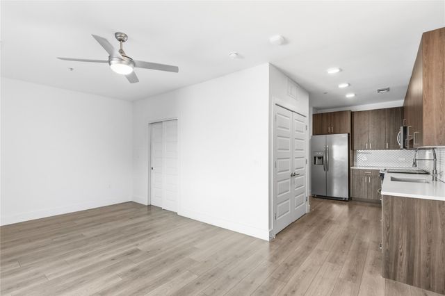 2213 Poquito ST 316, Austin, TX 78722