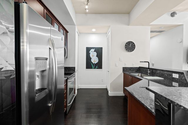 403 S Sapodilla Avenue 806, West Palm Beach, FL 33401