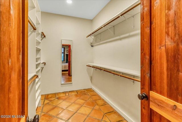 6200 N Vía Ranchero, Tucson, AZ 85704