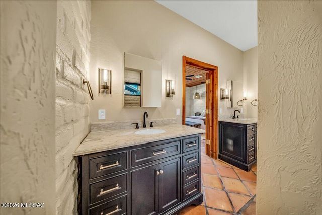 6200 N Vía Ranchero, Tucson, AZ 85704