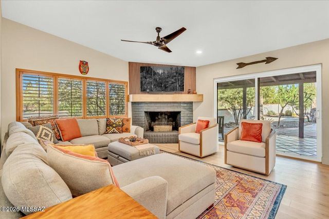 6200 N Vía Ranchero, Tucson, AZ 85704