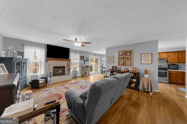 6124 Clyde Connor Road, Murrayville, GA 30564