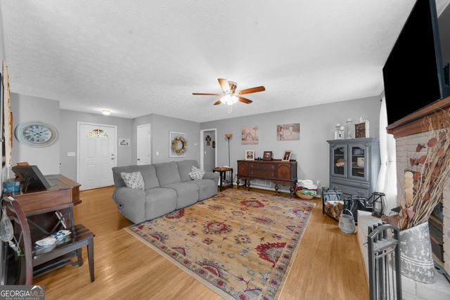 6124 Clyde Connor Road, Murrayville, GA 30564
