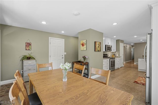 34740 Sherwood Drive, Solon, OH 44139