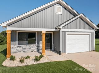 815 32nd Street NE 3, Conover, NC 28613
