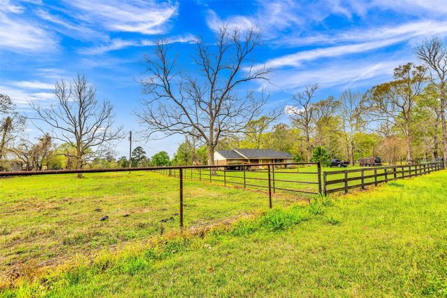 481 County Road 2084, Liberty, TX 77575