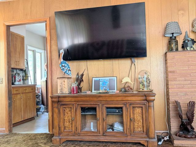 4439 Whittier Rd, Clayton, WA 99110