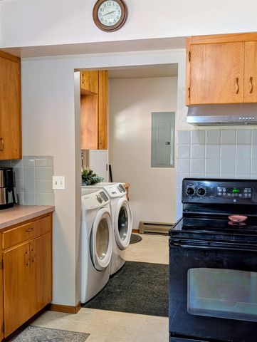4439 Whittier Rd, Clayton, WA 99110