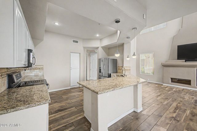 3800 S CANTABRIA Circle 1048, Chandler, AZ 85248