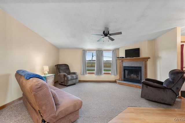 2355 County Route 176, Volney, NY 13069