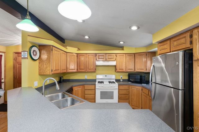 2355 County Route 176, Volney, NY 13069