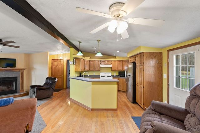 2355 County Route 176, Volney, NY 13069