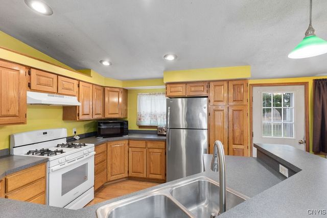 2355 County Route 176, Volney, NY 13069