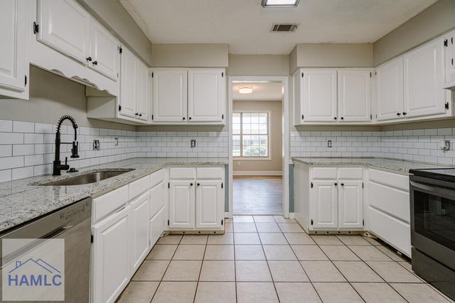 418 Flowers Drive, Hinesville, GA 31313
