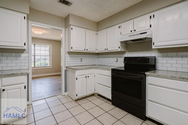 418 Flowers Drive, Hinesville, GA 31313