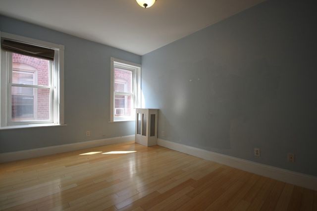 156 Harvard St 8, Brookline, MA 02446