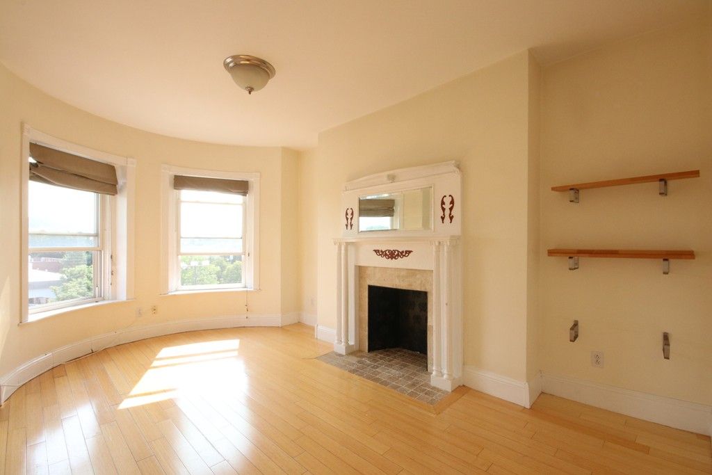 156 Harvard St 8, Brookline, MA 02446