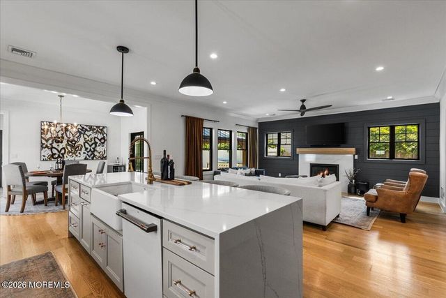 14 Wyckoff Avenue, Manasquan, NJ 08736