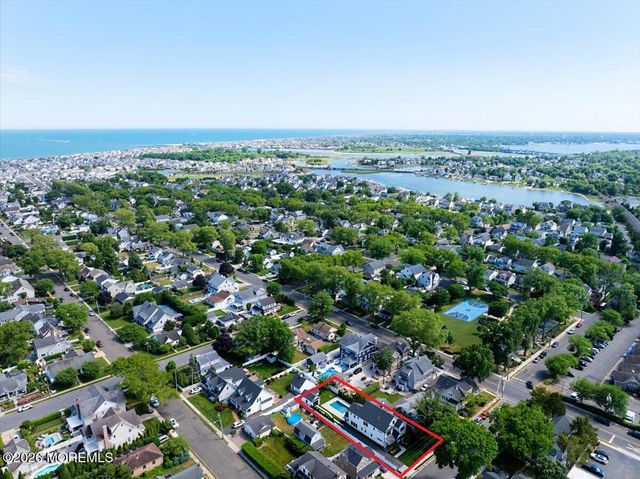 14 Wyckoff Avenue, Manasquan, NJ 08736