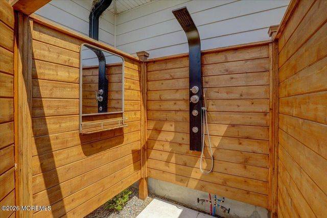 14 Wyckoff Avenue, Manasquan, NJ 08736