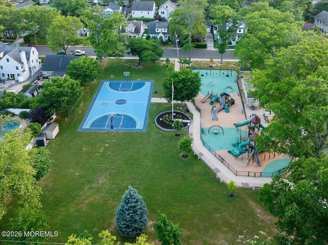 14 Wyckoff Avenue, Manasquan, NJ 08736