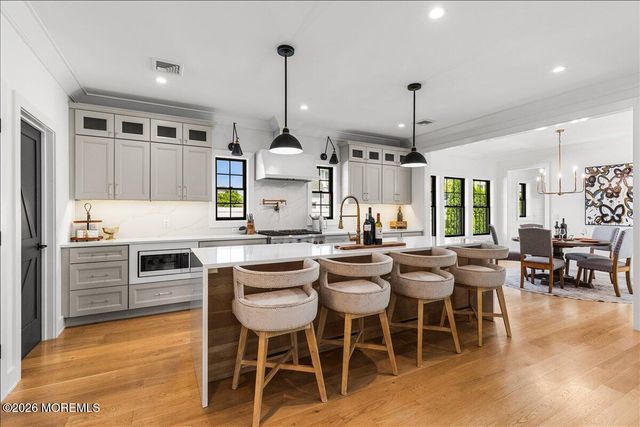 14 Wyckoff Avenue, Manasquan, NJ 08736