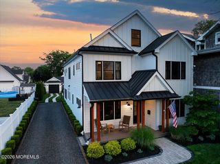 14 Wyckoff Avenue, Manasquan, NJ 08736