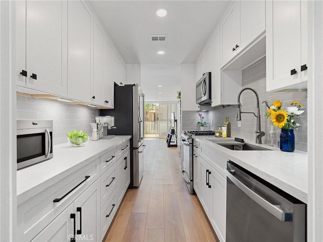1 3rd Place 2, Long Beach, CA 90802