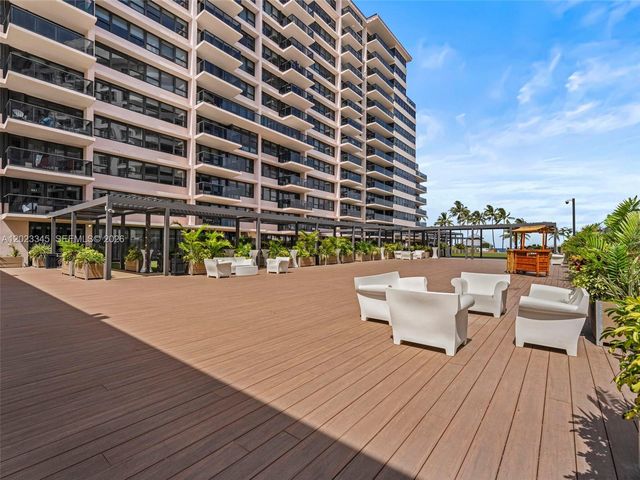 5225 Collins Ave 1509, Miami Beach, FL 33140
