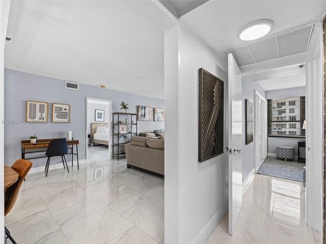 5225 Collins Ave 1509, Miami Beach, FL 33140