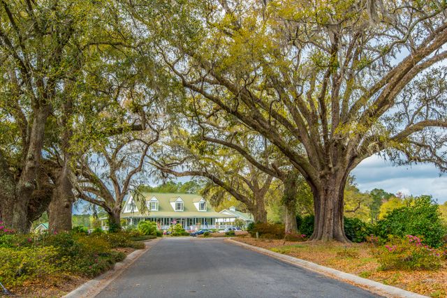 102 Corral Circle, Summerville, SC 29485