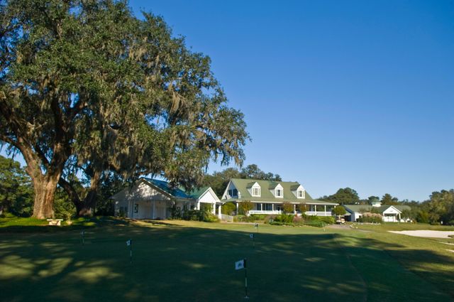 102 Corral Circle, Summerville, SC 29485