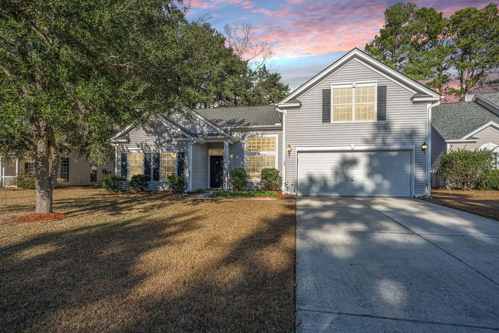 102 Corral Circle, Summerville, SC 29485