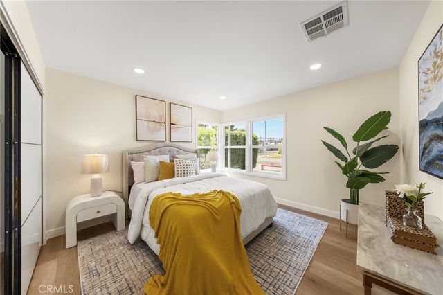 2710 Magnolia, Long Beach, CA 90806