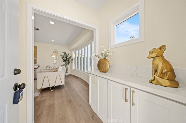 2710 Magnolia, Long Beach, CA 90806