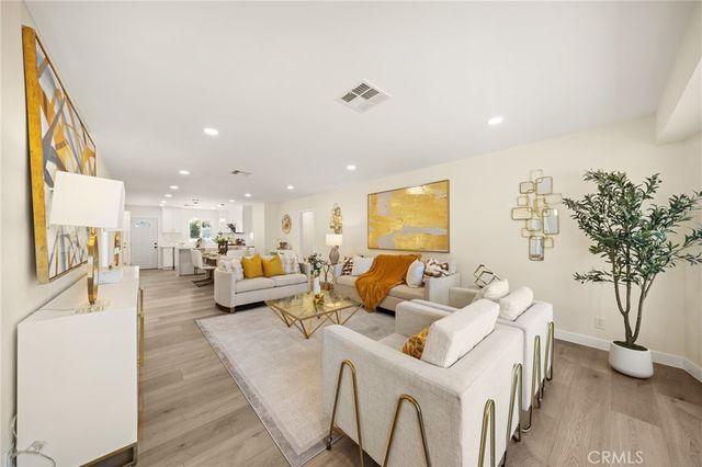 2710 Magnolia, Long Beach, CA 90806
