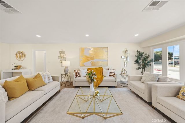 2710 Magnolia, Long Beach, CA 90806