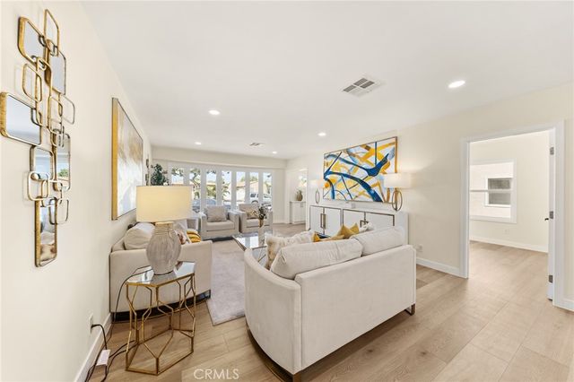 2710 Magnolia, Long Beach, CA 90806
