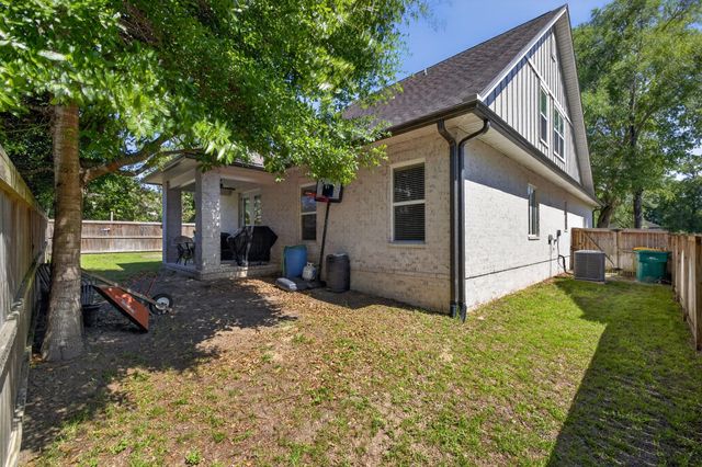 1990 Hattie Mae Lane, Niceville, FL 32578