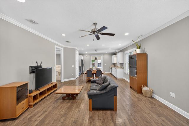 1990 Hattie Mae Lane, Niceville, FL 32578