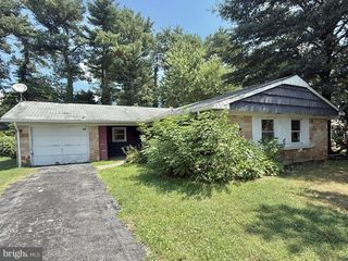 44 HENDERSON LN, Willingboro, NJ 08046
